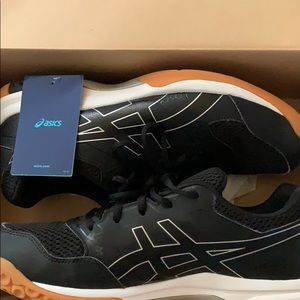 ASICS women volleyball shoes